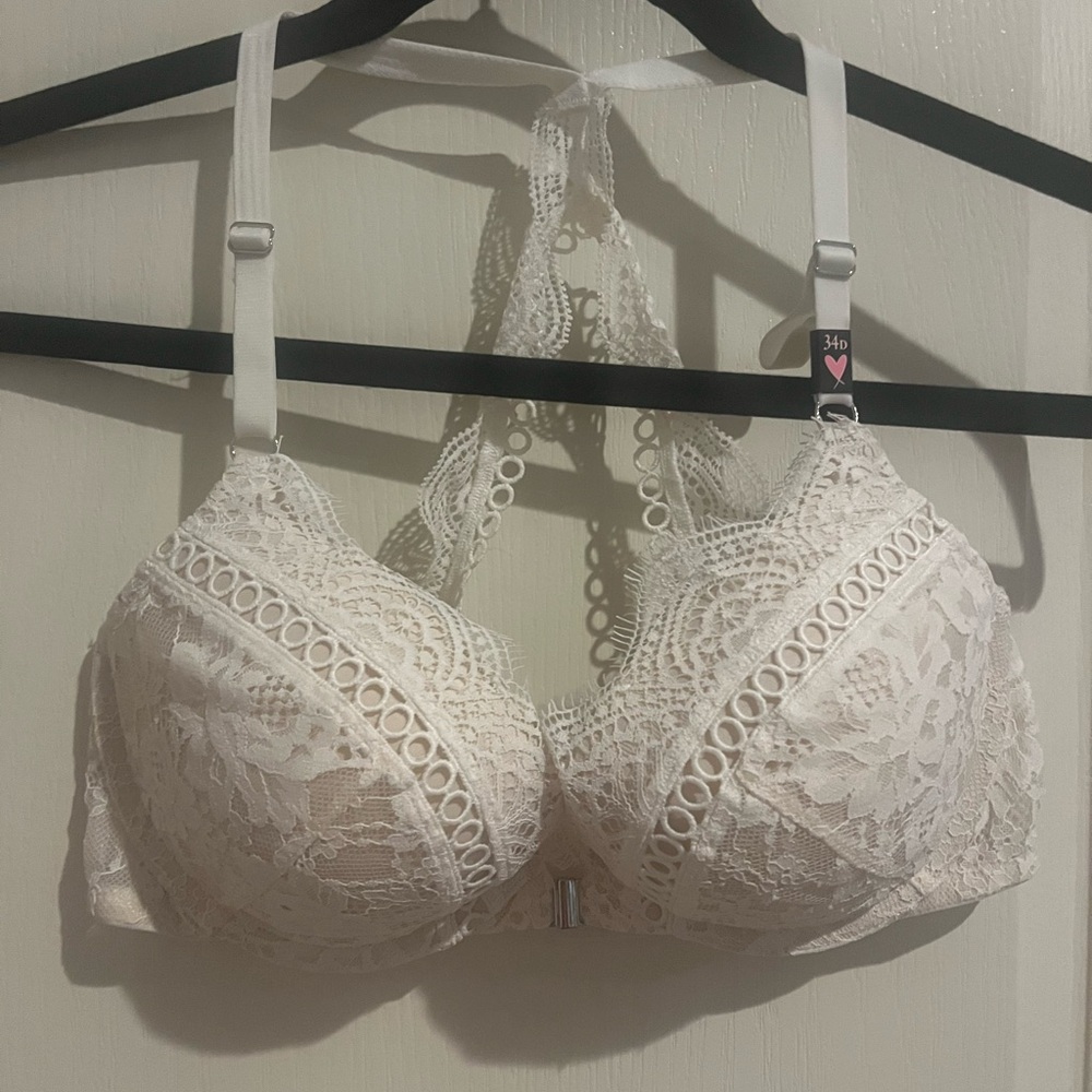 New Victoria's Secret Lace Halter Bra in Cream